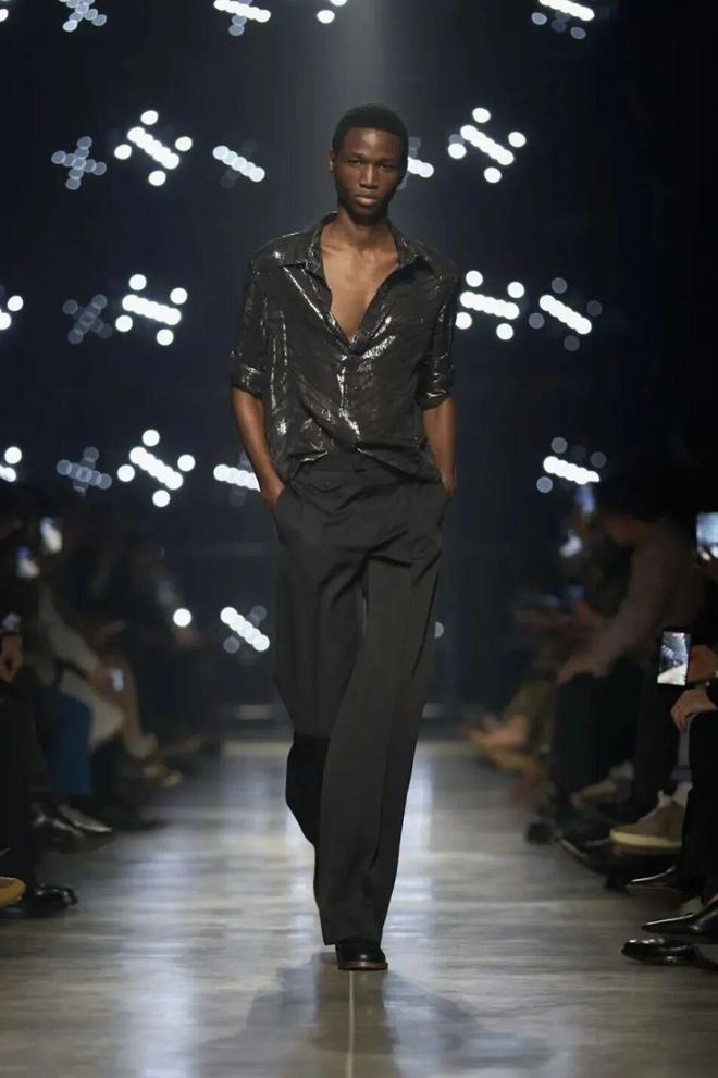 穿出巴黎女人的姿态，要几步？_穿出巴黎女人的姿态，要几步？_