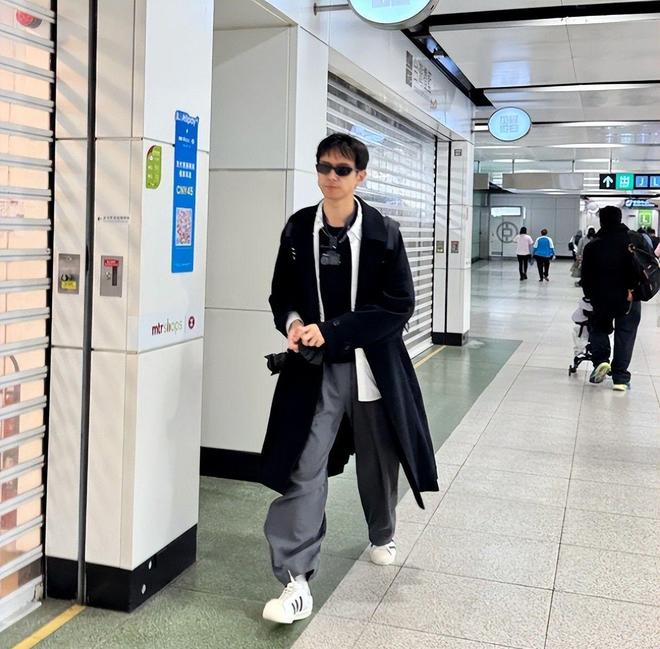 网友模仿两会女记者抢镜视频__挪威颜值