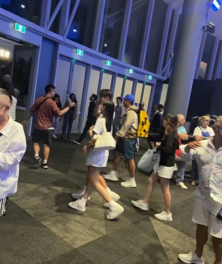 _m墨尔本_墨尔本墨尔本