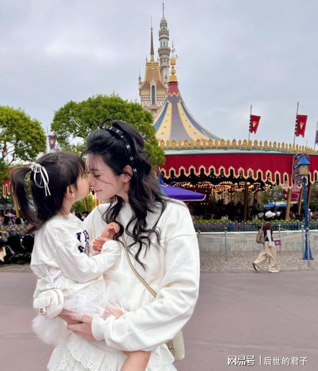 奚梦瑶和儿子通话_奚梦瑶晒亲子时光_