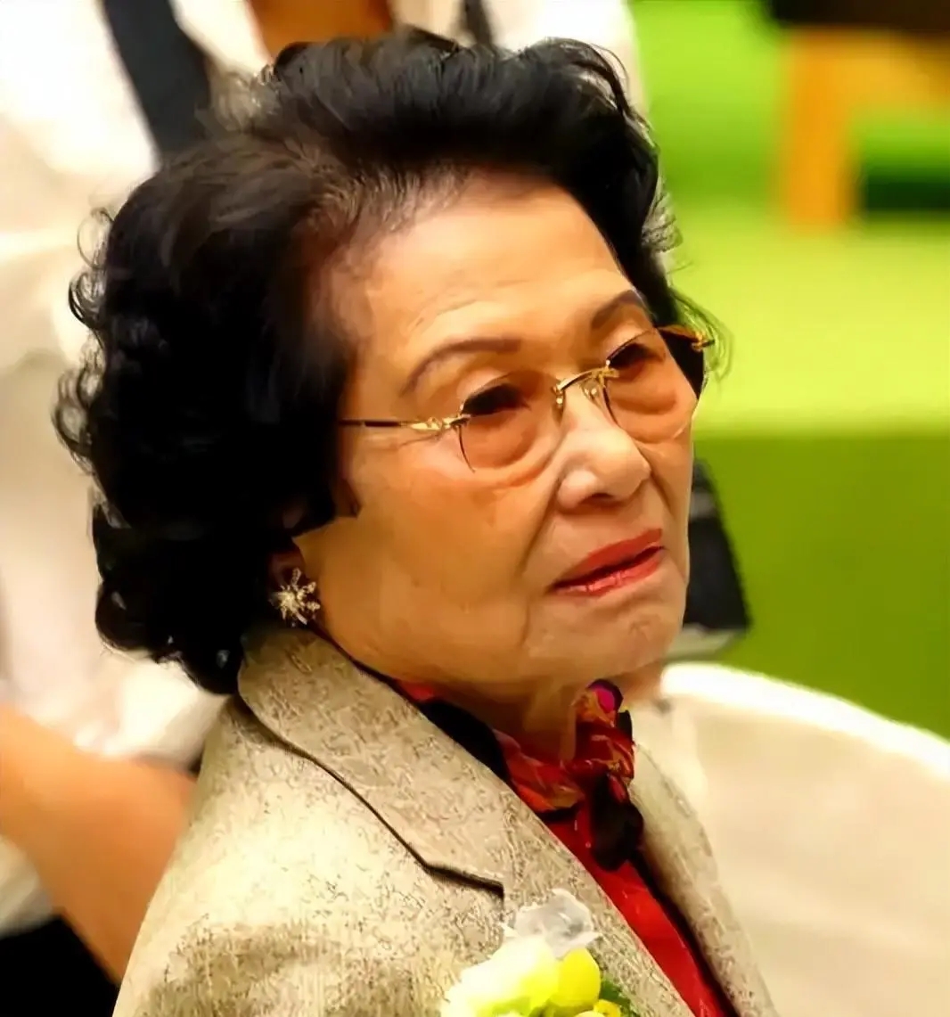 _亲情为了钱闹翻的名言_亲情因为钱反目的新闻