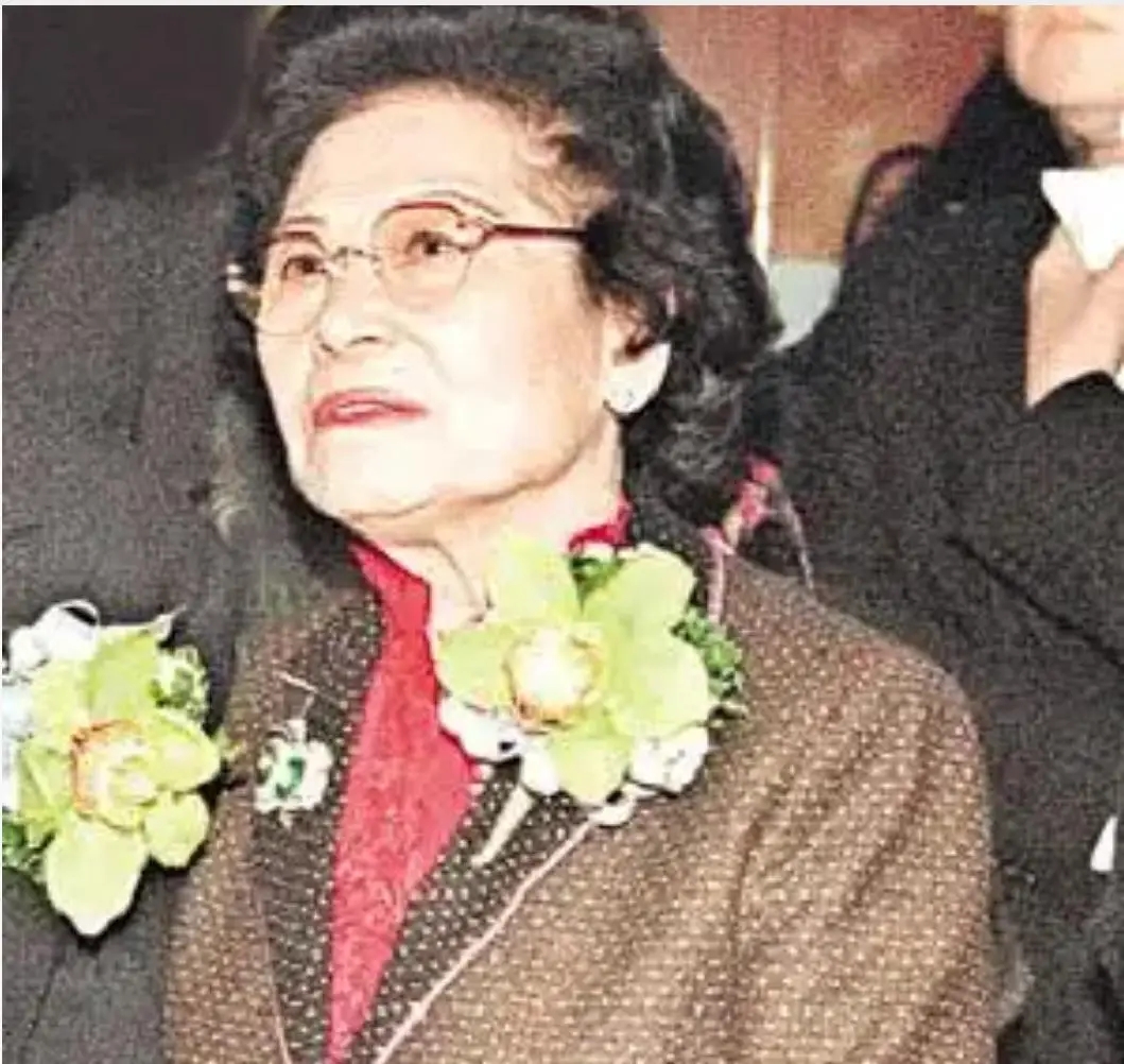 _亲情为了钱闹翻的名言_亲情因为钱反目的新闻