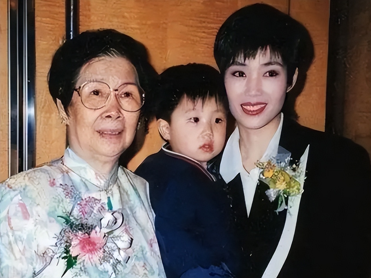 _亲情为了钱闹翻的名言_亲情因为钱反目的新闻