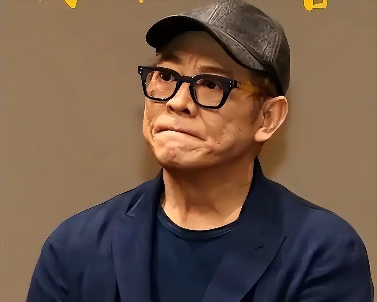 亲情为了钱闹翻的名言_亲情因为钱反目的新闻_