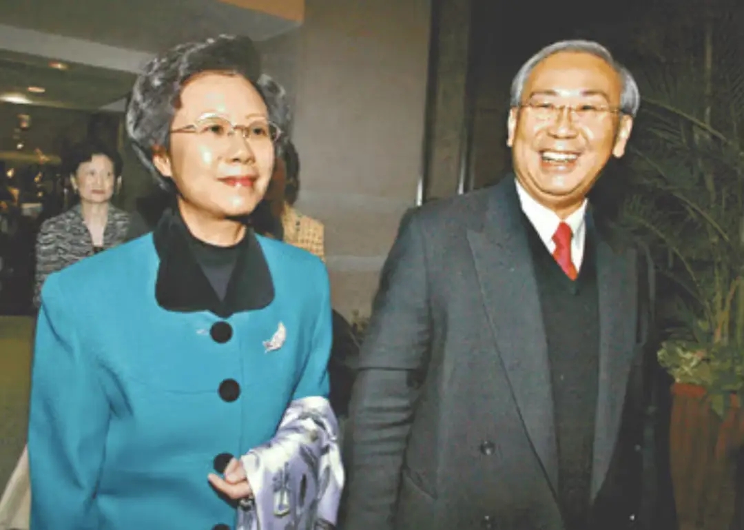 _亲情因为钱反目的新闻_亲情为了钱闹翻的名言