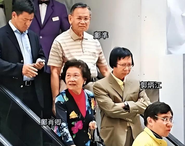 _亲情为了钱闹翻的名言_亲情因为钱反目的新闻