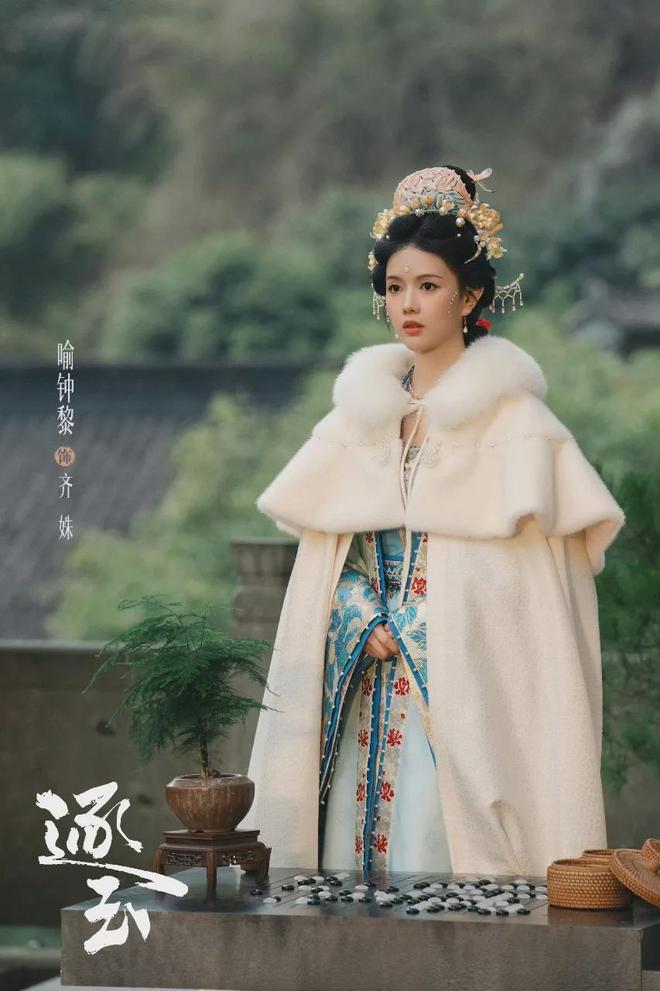 颜值清新__又飒又美的女生