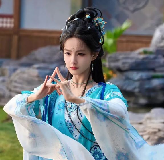 桐桐吃播美拍_古乐风华录漫画腾讯_