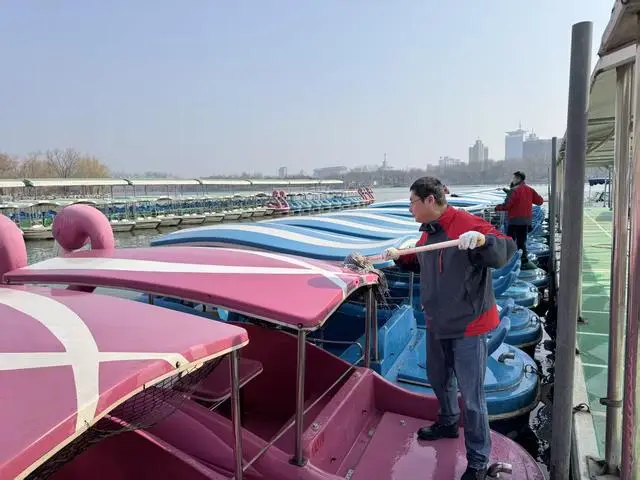 北京5家市属公园明日游船开航！坐船看什么？攻略——__北京5家市属公园明日游船开航！坐船看什么？攻略——