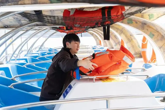 舌头上会长痘痘吗__幼儿园放鞭炮