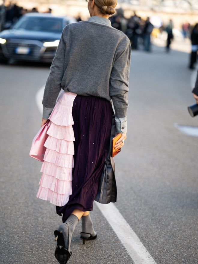 最近流行衣服_今年流行的衣服风格_