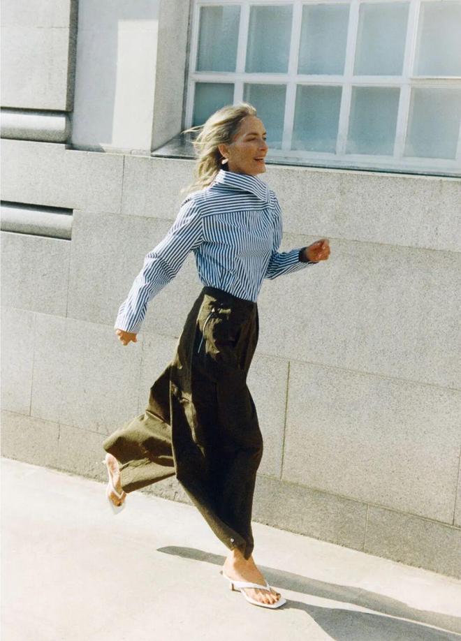 最近流行衣服_今年流行的衣服风格_