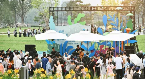 市集+露营+巡游连嗨10天！副中心这个音乐节全新升级～