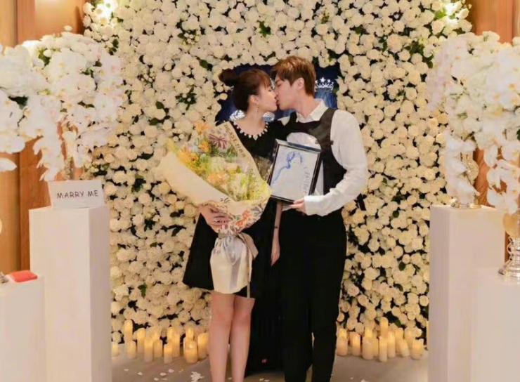 结婚证秀恩爱__结婚证的情话