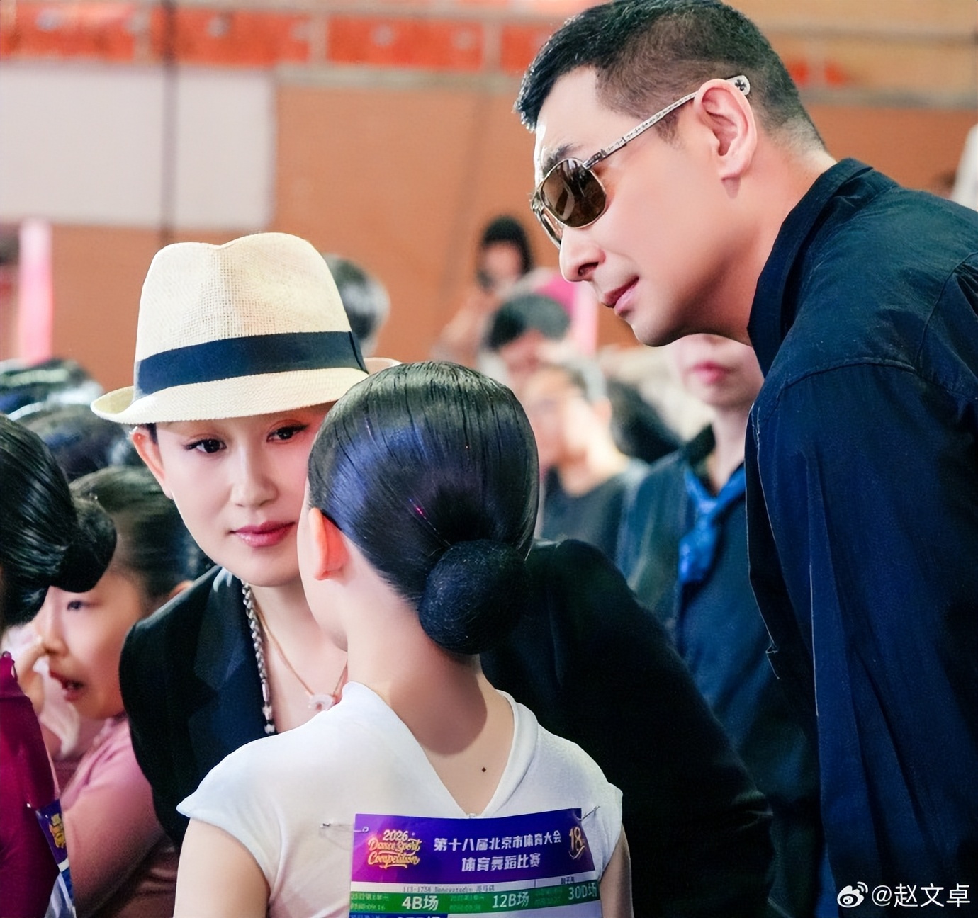 赵文卓9岁幼女夺拉丁舞冠军,子月舞姿灵动,赵子龙为妹妹打Call__赵文卓9岁幼女夺拉丁舞冠军,子月舞姿灵动,赵子龙为妹妹打Call
