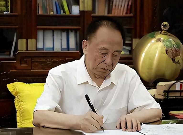 包养10位情妇，翻牌子侍寝，生下11个私生子，75岁还在拼命生娃？_包养10位情妇，翻牌子侍寝，生下11个私生子，75岁还在拼命生娃？_