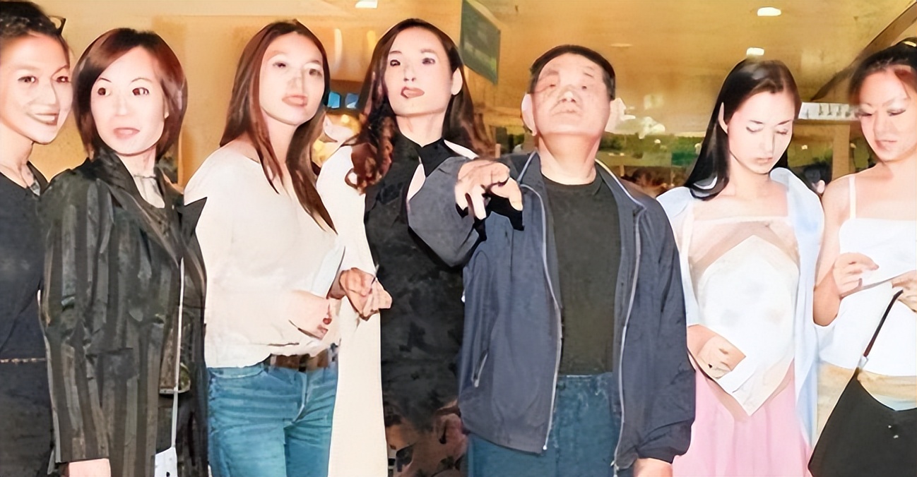 _包养10位情妇，翻牌子侍寝，生下11个私生子，75岁还在拼命生娃？_包养10位情妇，翻牌子侍寝，生下11个私生子，75岁还在拼命生娃？