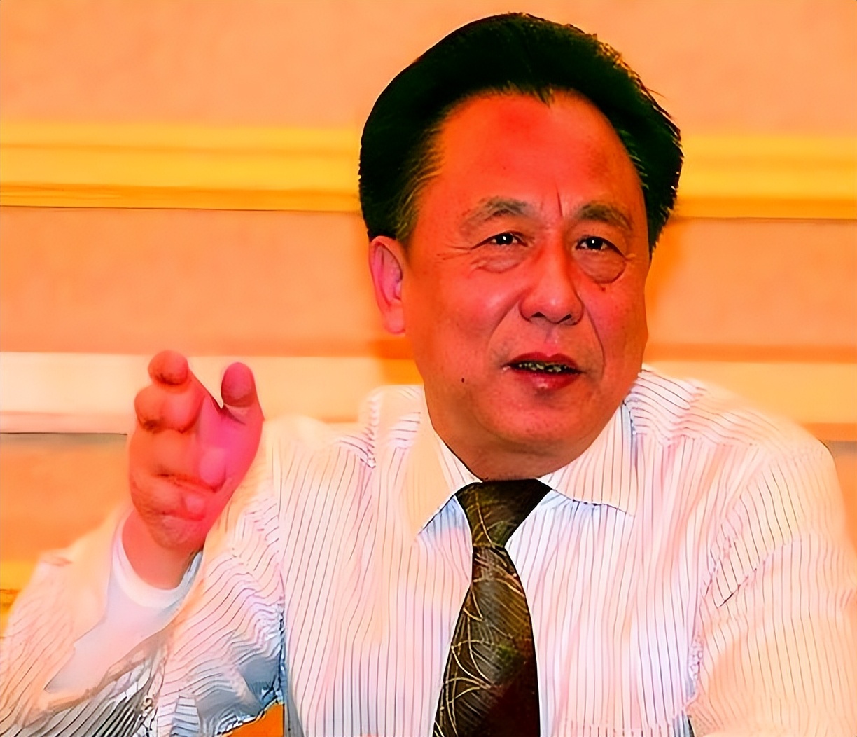 包养10位情妇，翻牌子侍寝，生下11个私生子，75岁还在拼命生娃？_包养10位情妇，翻牌子侍寝，生下11个私生子，75岁还在拼命生娃？_