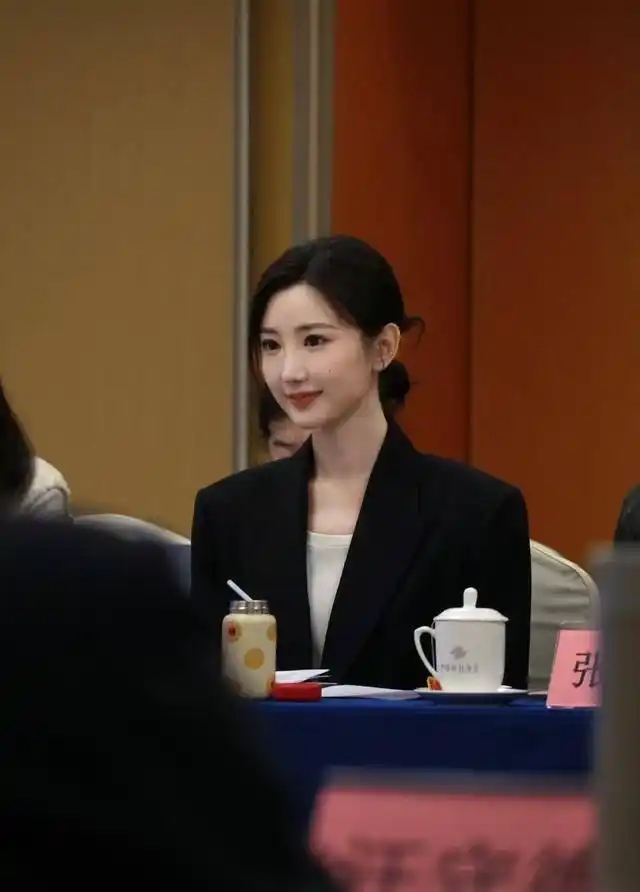 栗山千明出轨深夜剧首播__深夜爆尿吧