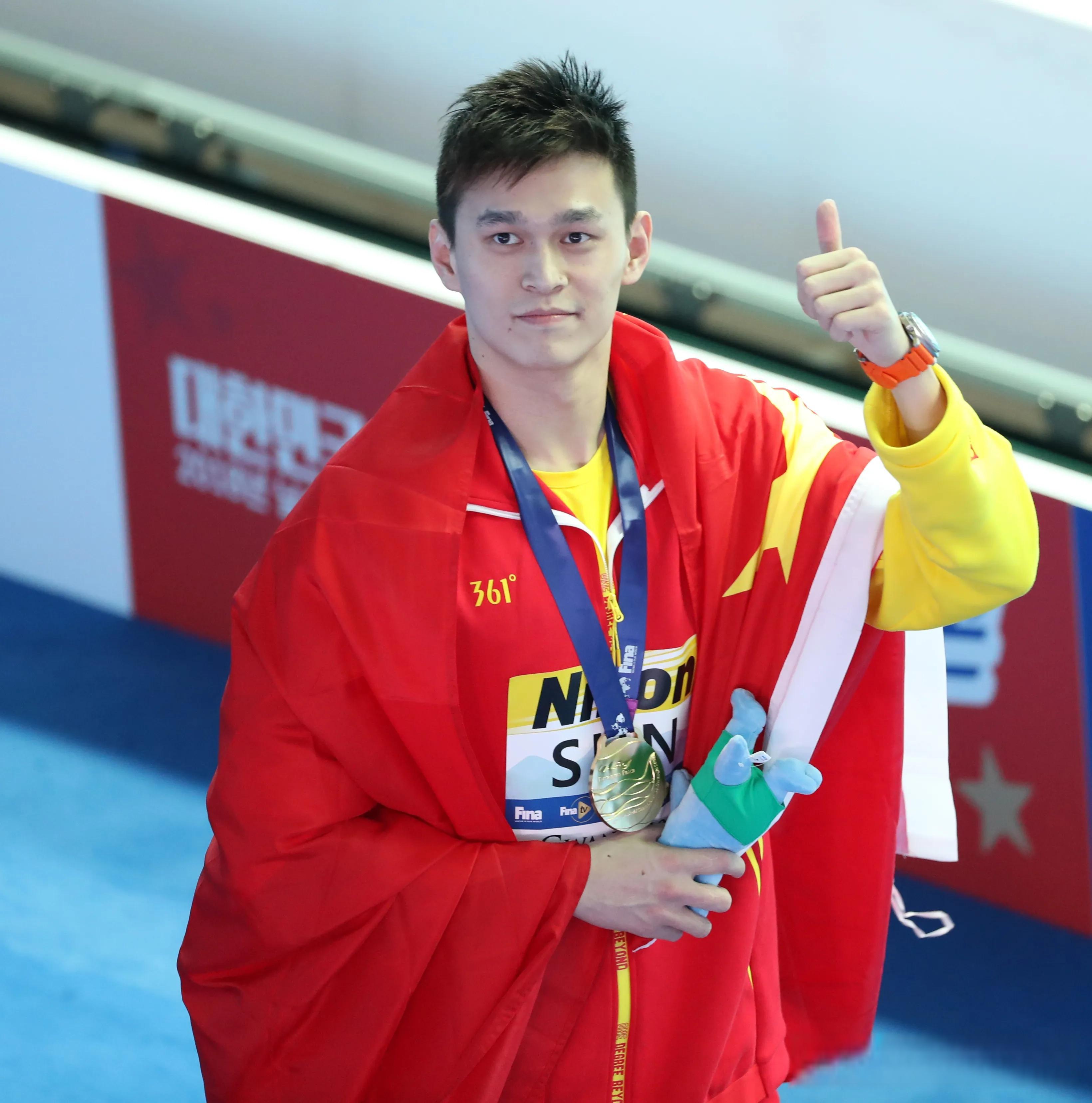 _特别关注孙杨主持人_孙杨娱乐节目