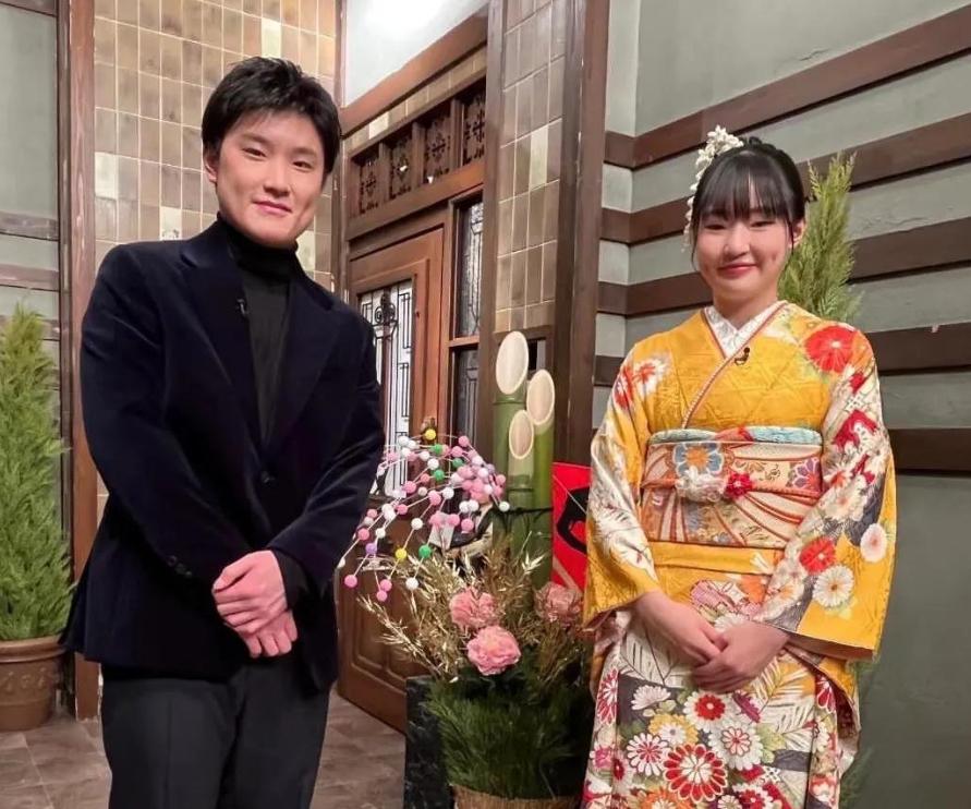 丢脸丢到国外！张本兄妹改名风波闹大，韩媒点名怒怼，活成笑话_丢脸丢到国外！张本兄妹改名风波闹大，韩媒点名怒怼，活成笑话_