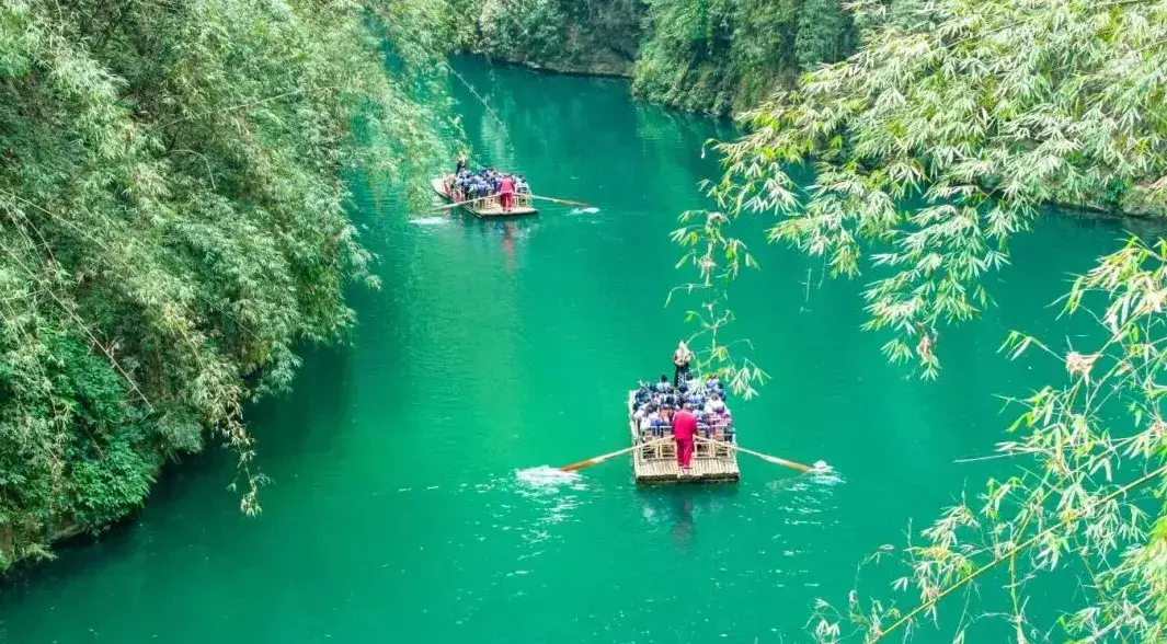 5·19中国旅游日|乐享品质旅途,奔赴人间山河美好__5·19中国旅游日|乐享品质旅途,奔赴人间山河美好