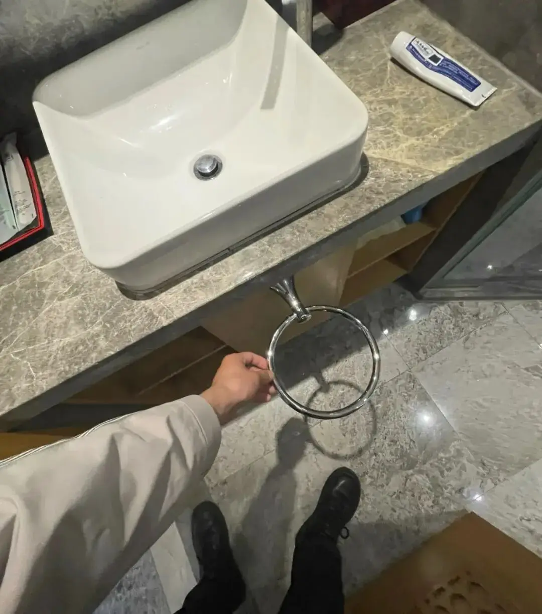 酒店发现赌博该怎么处理__酒店有人赌博会受到什么影响