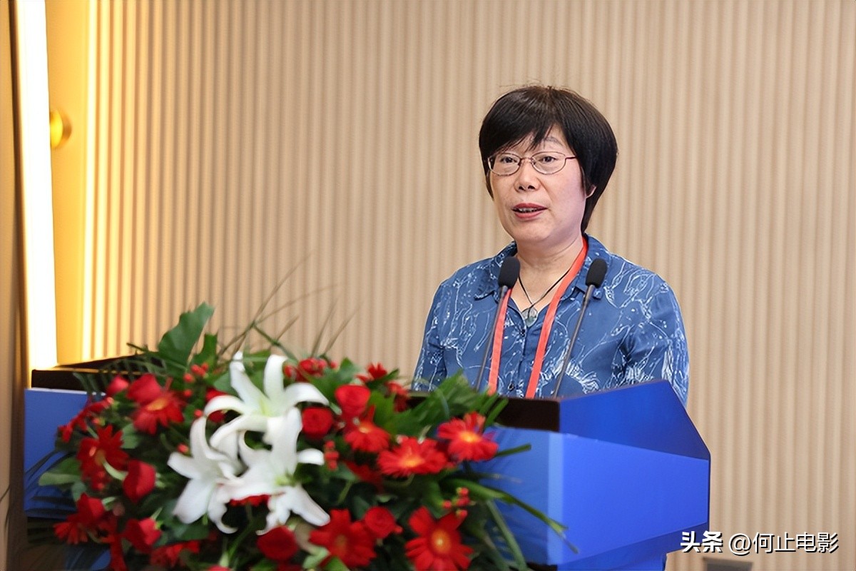 美国专家评论中国__美国人敬业